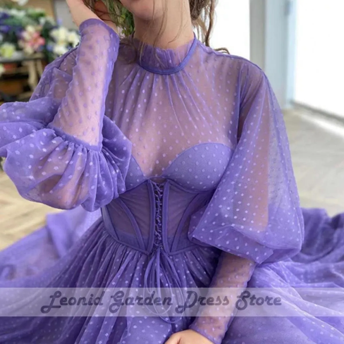 Abiti da ballo in tulle punteggiato viola Cintura a linea lunghezza tè con abiti da festa da sera tascabili Abito da homecoming
