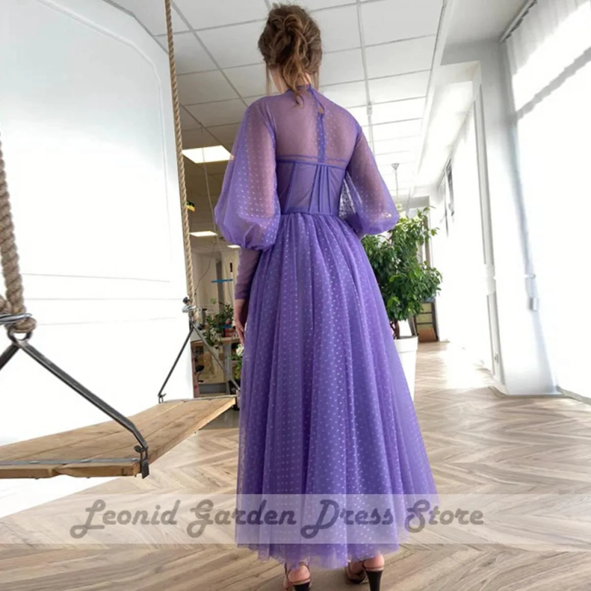 Abiti da ballo in tulle punteggiato viola Cintura a linea lunghezza tè con abiti da festa da sera tascabili Abito da homecoming