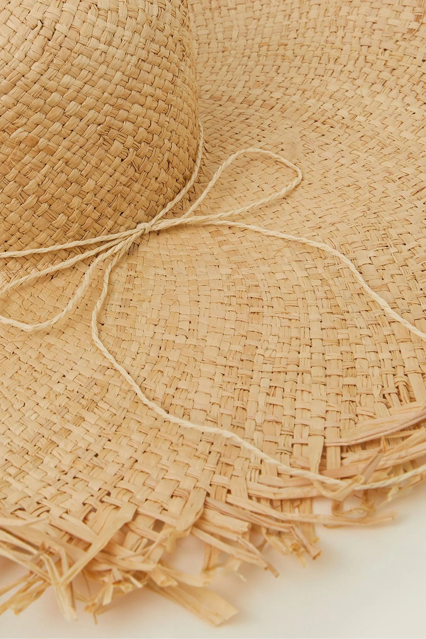 Accessorize - Cappello floscio con taglio grezzo