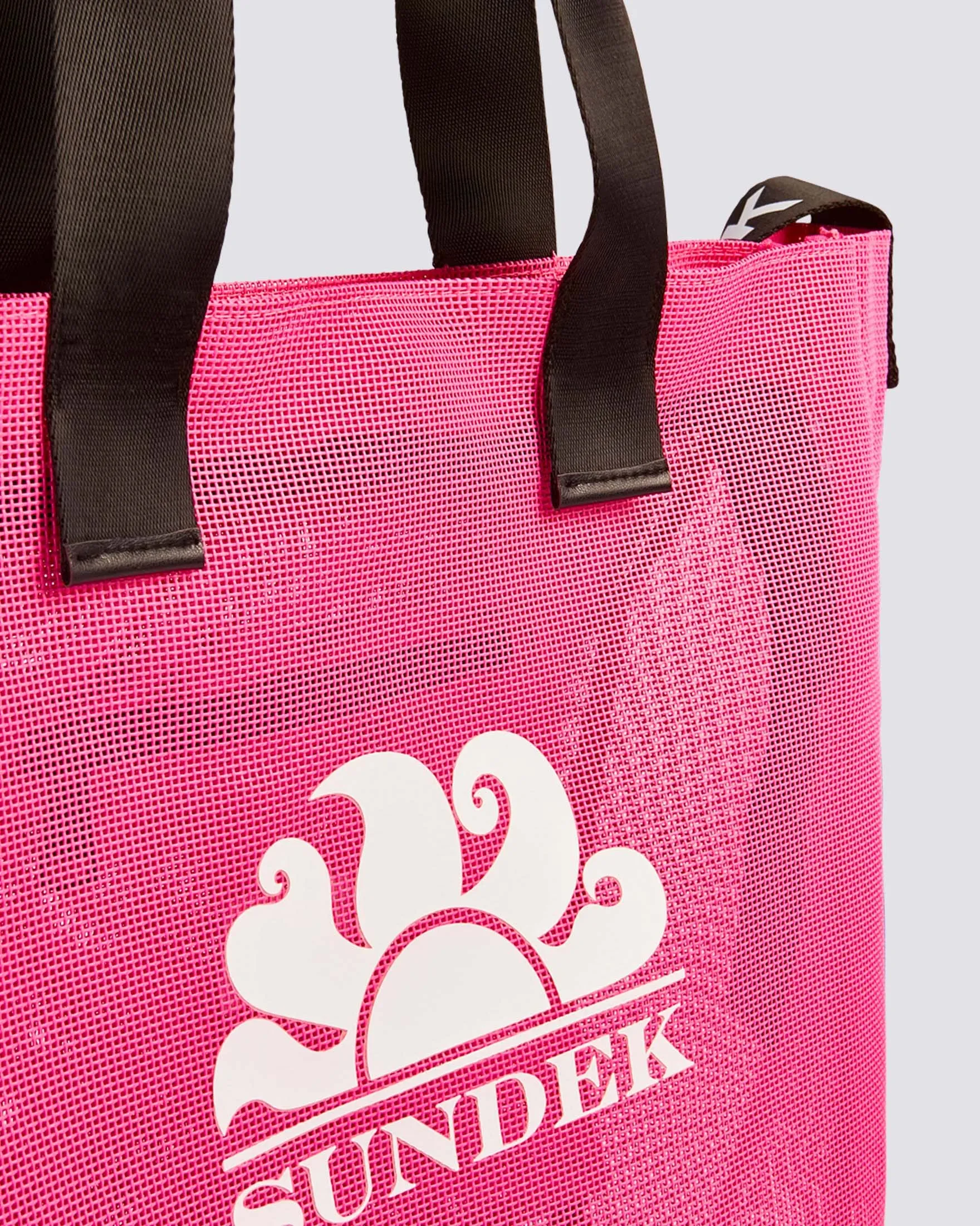 Borsa mare grande fucsia in mesh con base rivestita e tracolla removibile a contrasto di colore