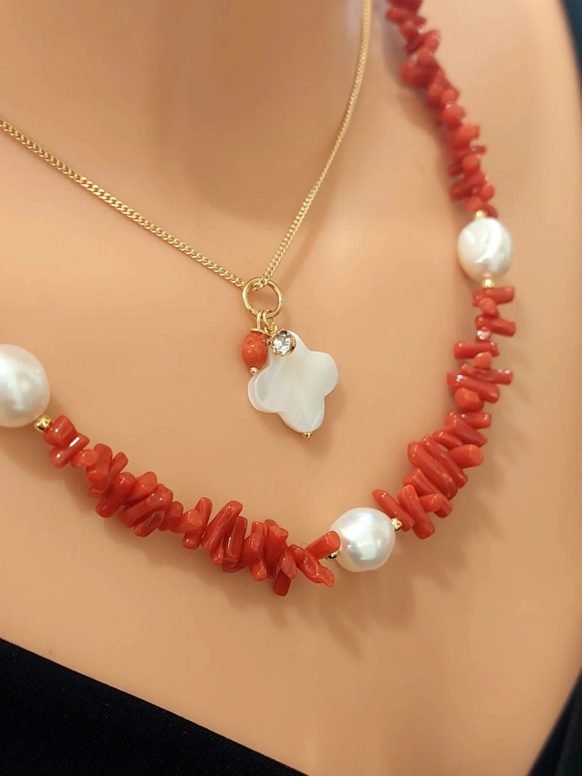 Collana di corallo rosso modello “Cupolini”