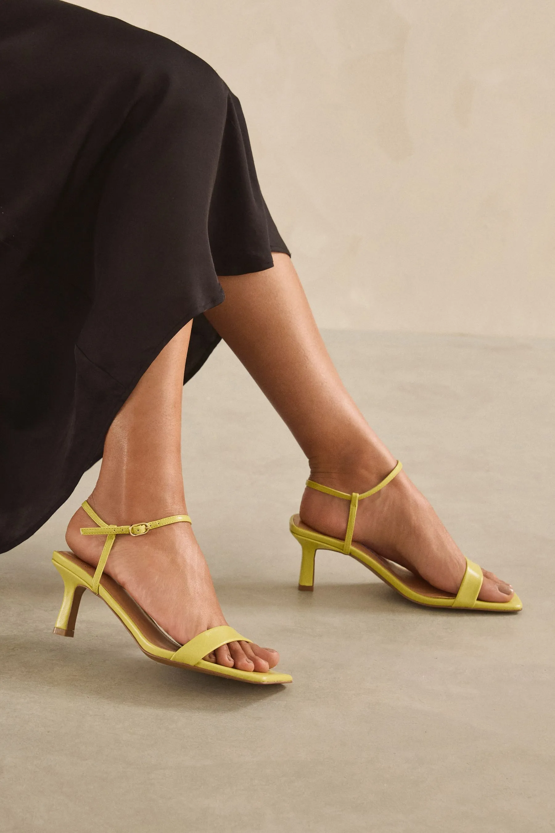 Forever Comfort® Square Toe Simple Sandals    