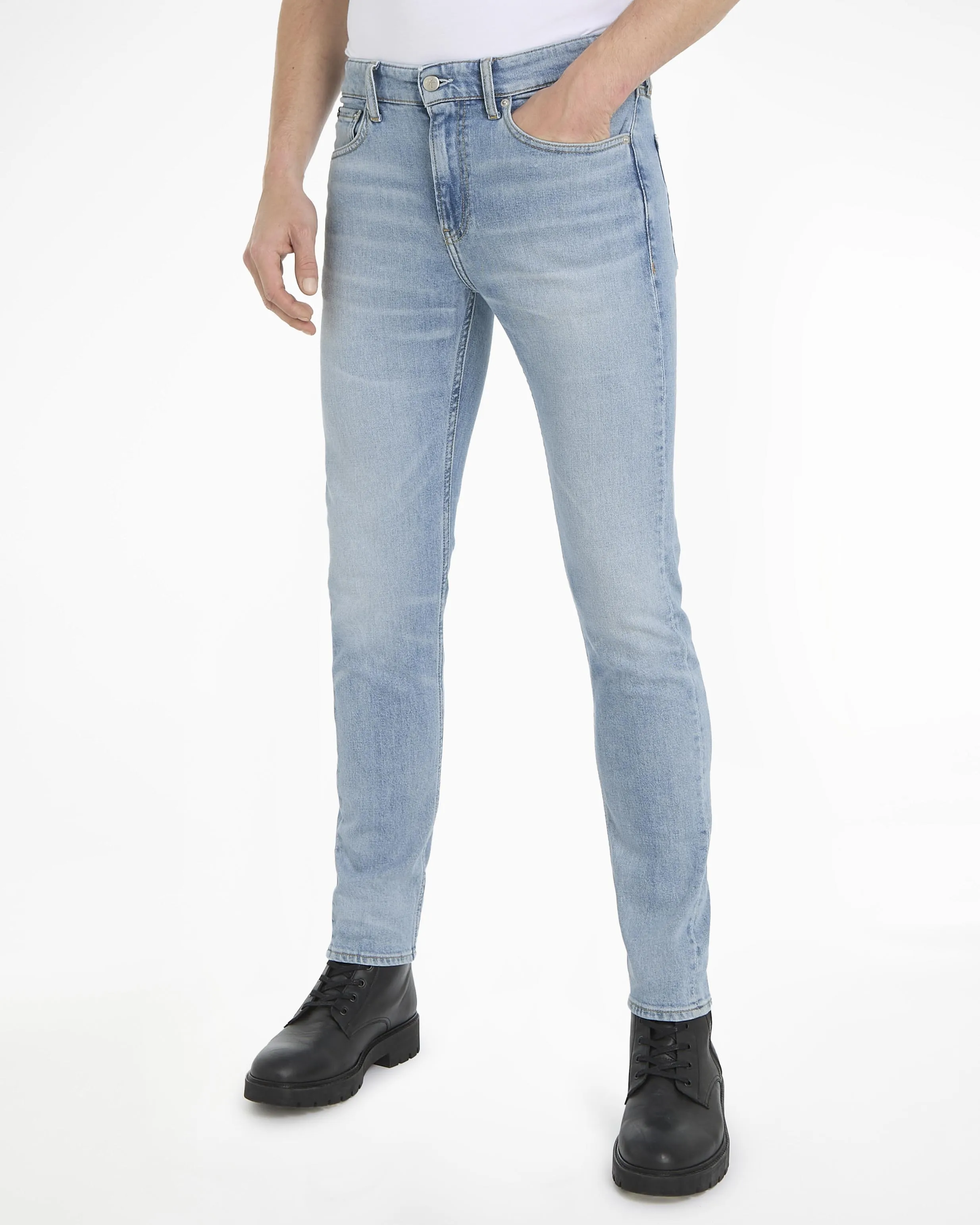 Jeans slim tapered-fit in cotone stretch lavaggio chiaro bleached con baffature