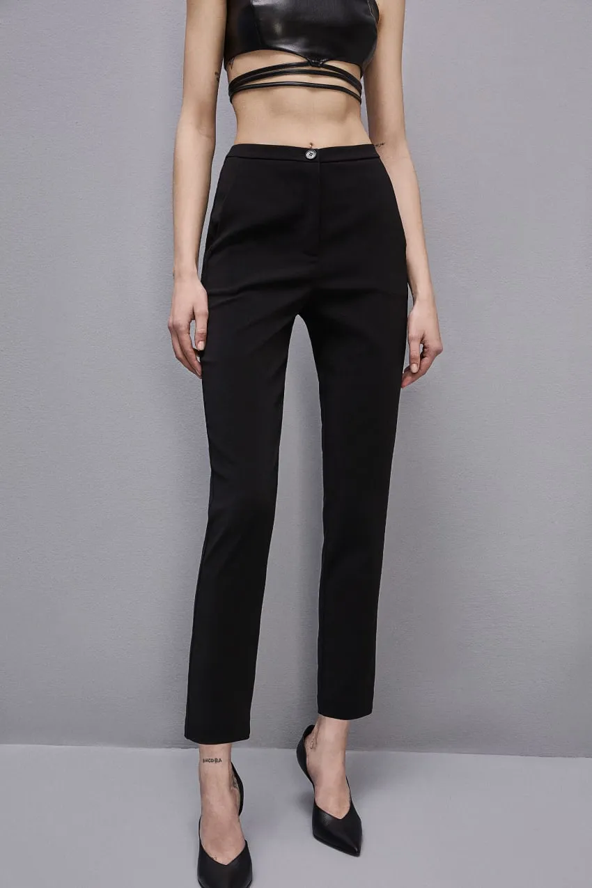 S4-8P0585 Pantaloni Essential Nero  